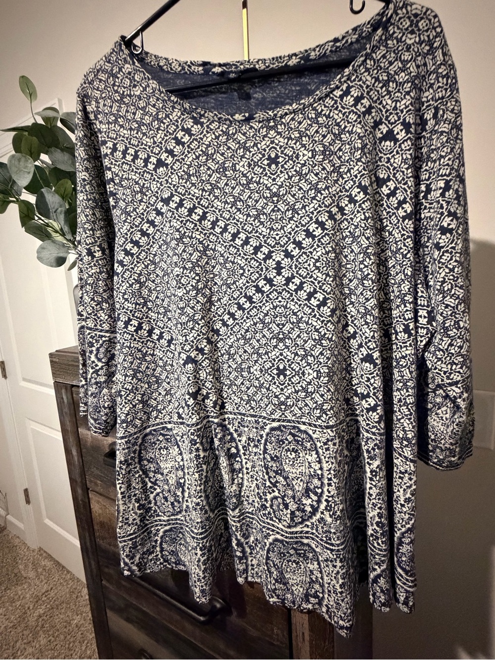 Lucky Brand Plus Size Women's Modal Cotton Blend Navy & White Paisley Print Top - Picture 2 of 7